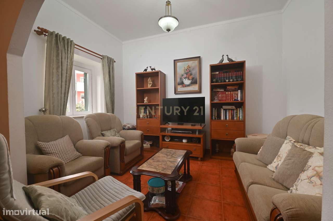 Oportunidade Única em Carnaxide | Terreno + Moradia com Elevado Potenc-14