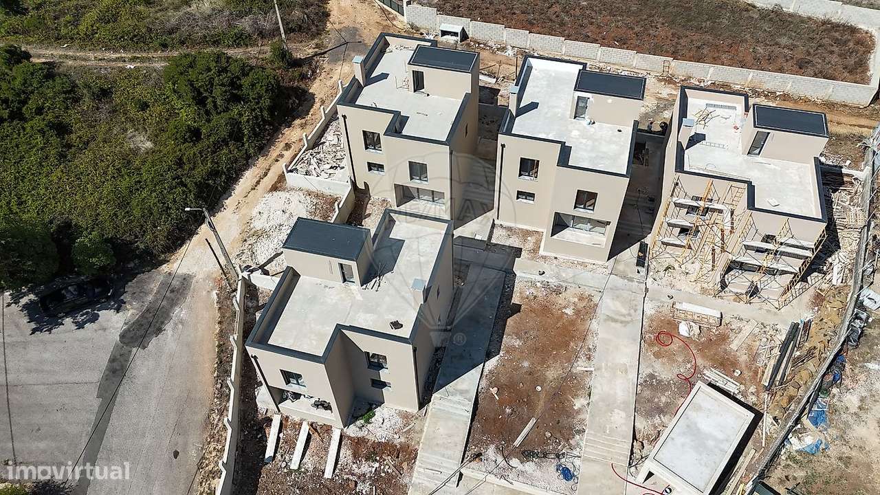 Moradia T4 para venda-4