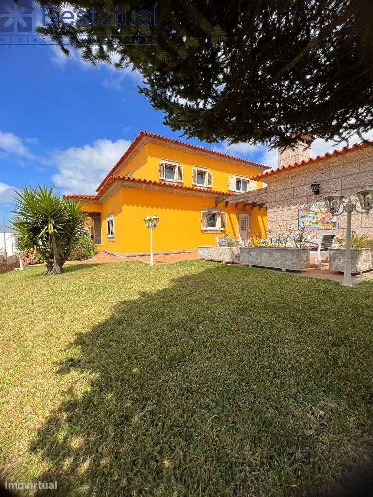 Moradia T4 - 4 Suites - Possib. Permuta - Ribeirão-16