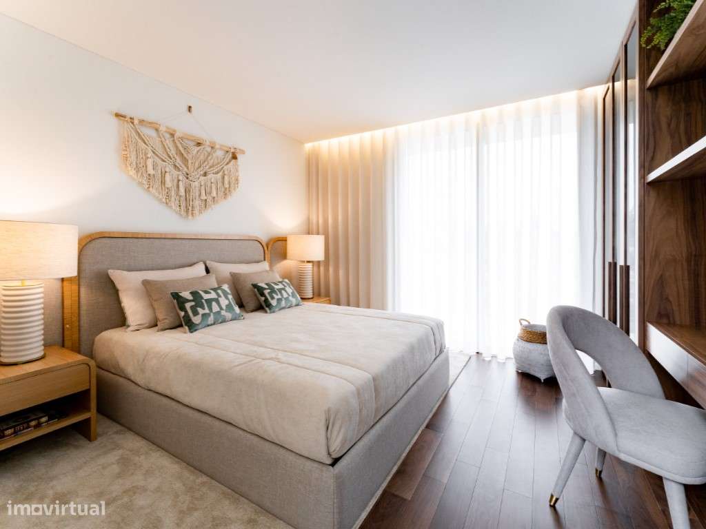 Moradia de extraordinária qualidade junto à lagoa, golfe e praia-33