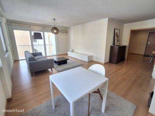 247P | Apartamento T1 mobilado, parqueamento e arrecadação | 85m2 L... - Grande imagem: 4/20