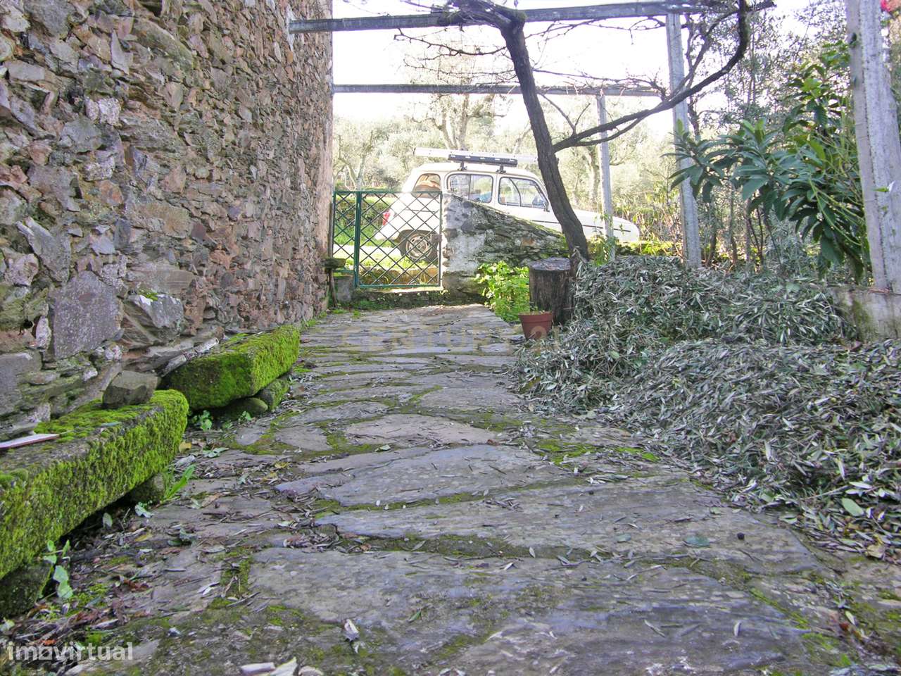 Moradia com 400m2 de terreno - Grande imagem: 4/15