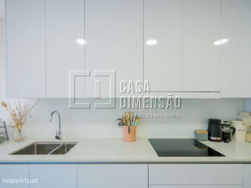 Apartamento de tipologia T2 na Serra de Carnaxide, com Garagem BOX,...-22