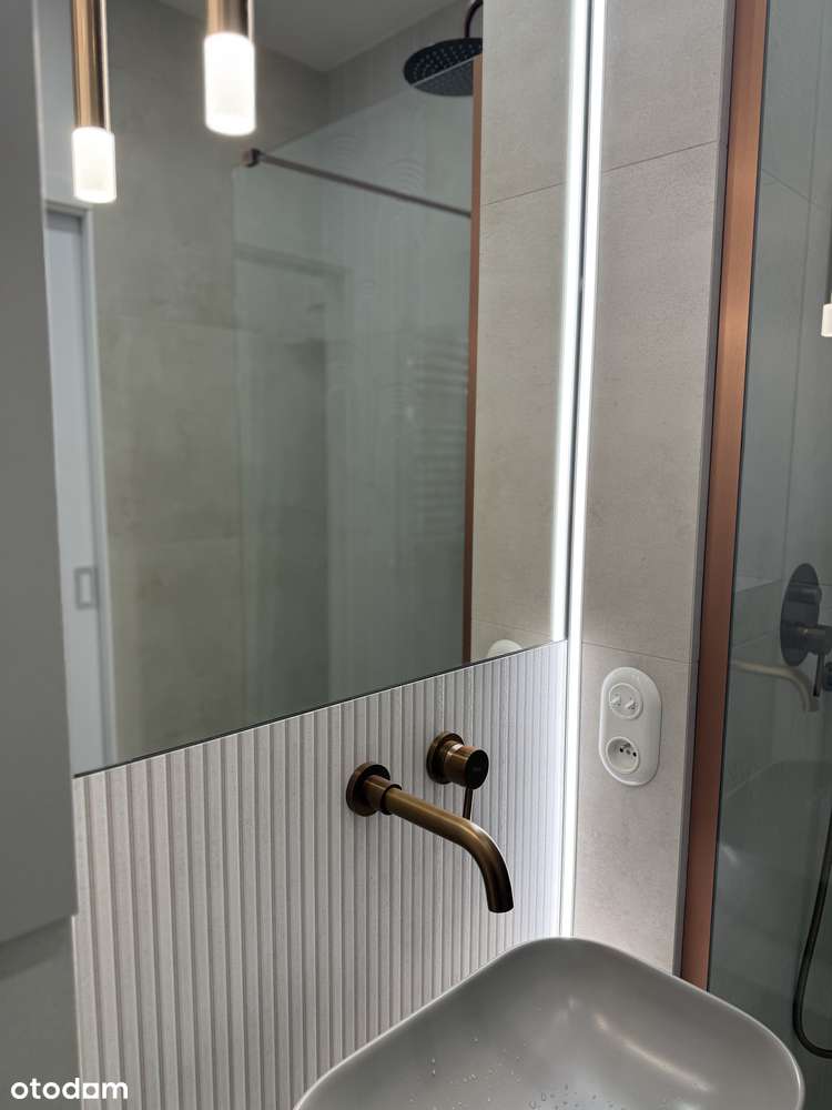 NA SPRZEDAŻ po remoncie GOTOWE do wprowadzenia 2 pokoje CENTRUM-6