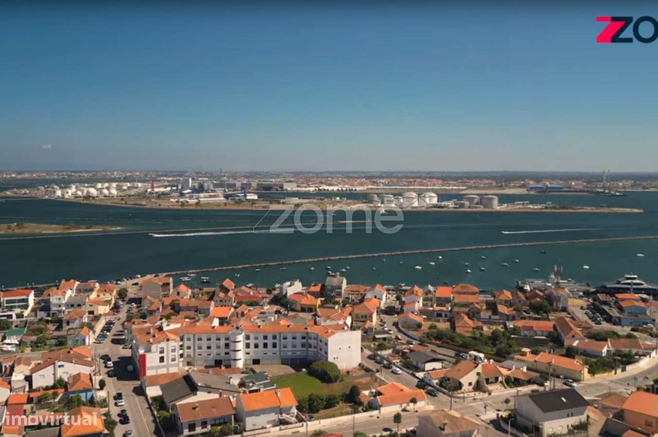 Moradia Moderna E Isolada T4 1 Em Sao Jacinto