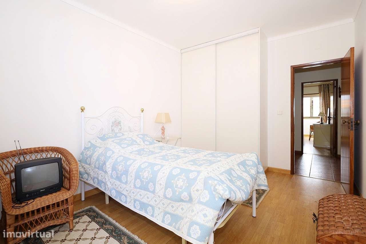 T2 - Apartamento com Varanda - Alapraia – Estoril-22