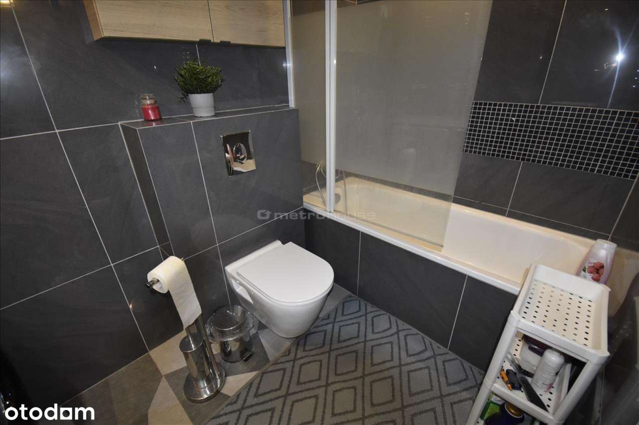 Przestronne mieszkanie z kominkiem_Własne wejście.-6