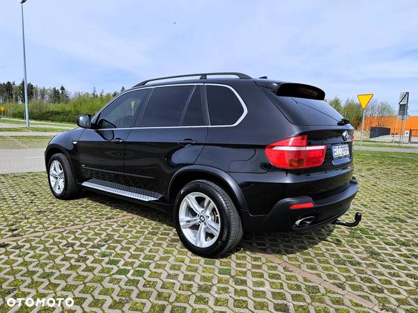 BMW X5 4.8i xDrive - 6