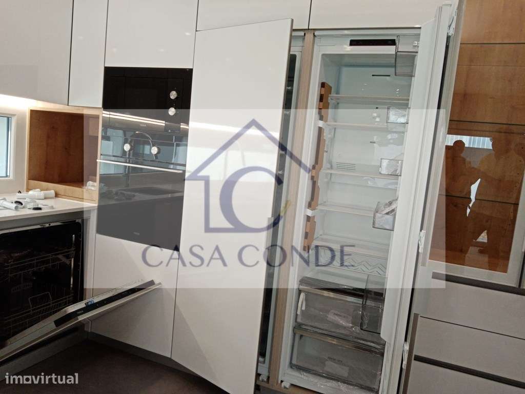 Moradia Isolada T4 Nova em Fernão Ferro - Acabamentos de Luxo-25