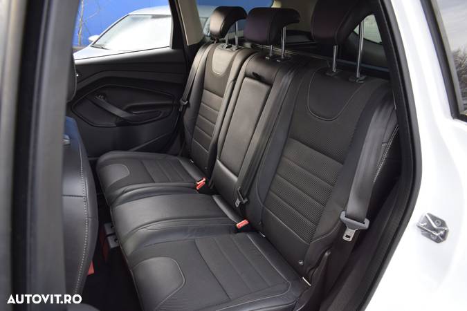 Ford Kuga 2.0 TDCi 4WD Powershift Titanium - 8