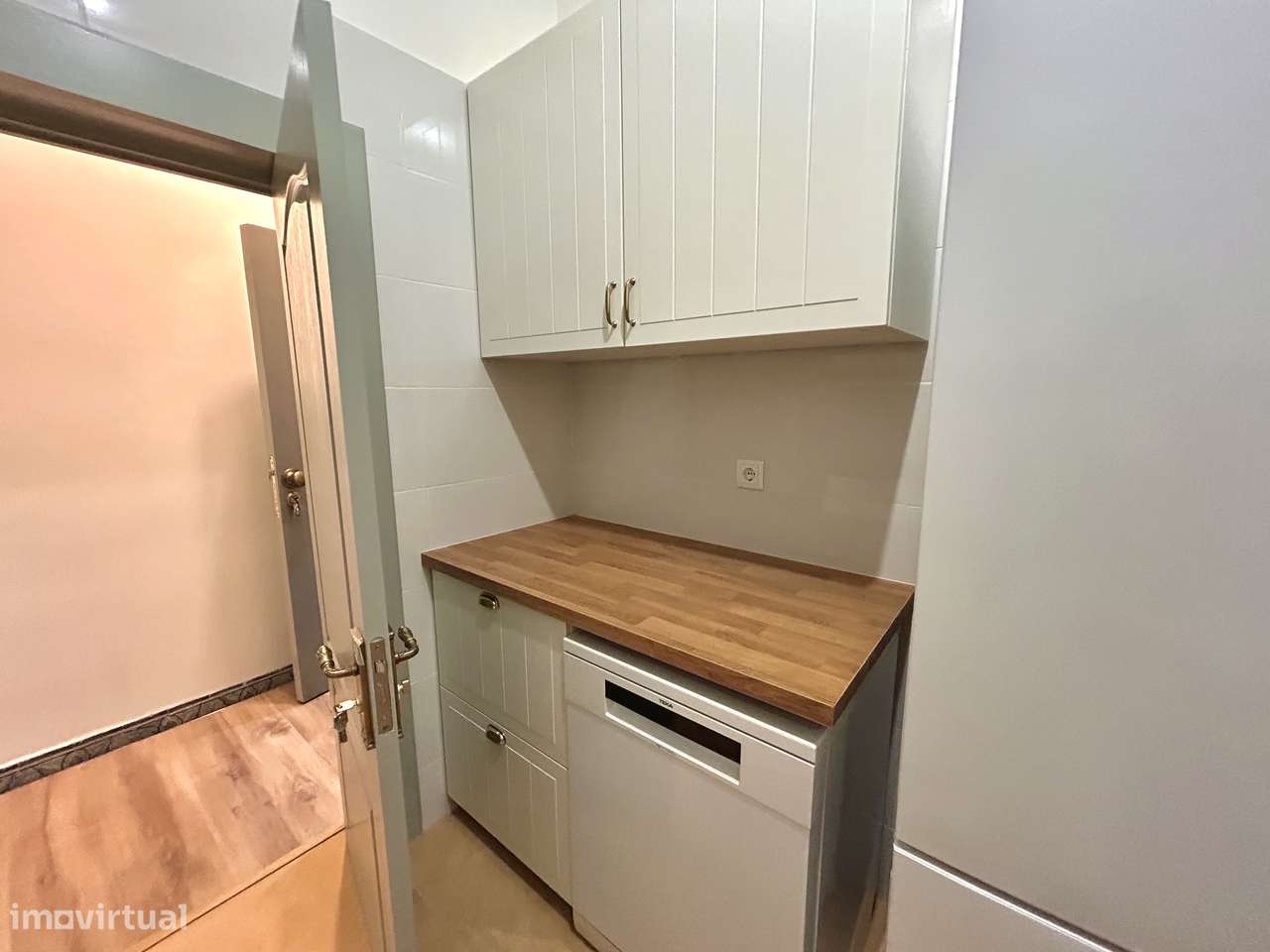 Fantástico apartamento T3, totalmente renovado, na Baixa Lisboeta! - Grande imagem: 5/44