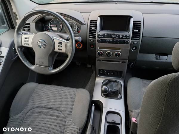 Nissan Pathfinder - 20