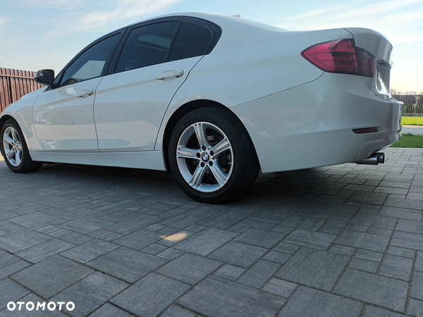 BMW Seria 3 - 37