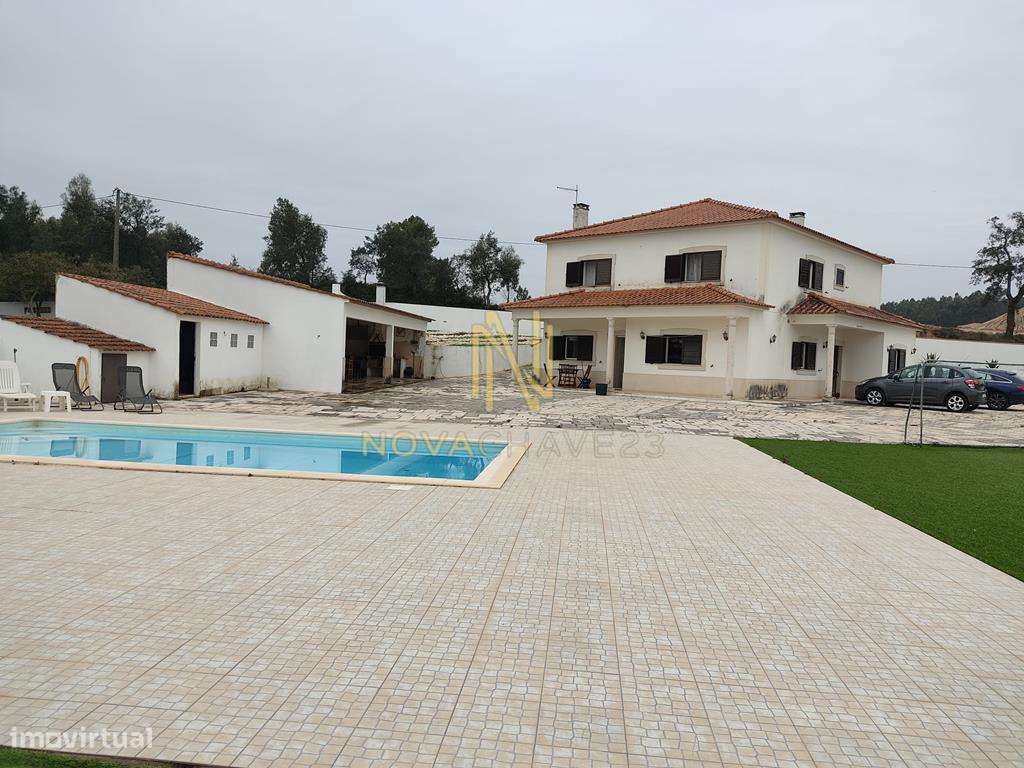 Moradia T6 - Alcanede, Santarém com licença para ALOJAMENTO LOCAL-0