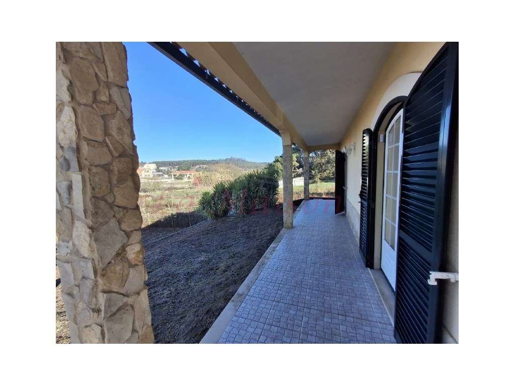 Moradia V4 em Torres Vedras-33