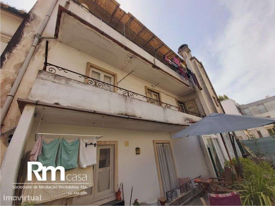 excelente prédio na Av. Emidio Navarro, junto ao Parque da Cidade-12