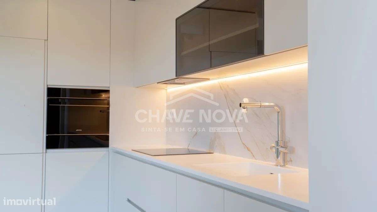 T2 c/ Garagem e Piscina em Oliveira do Douro-41