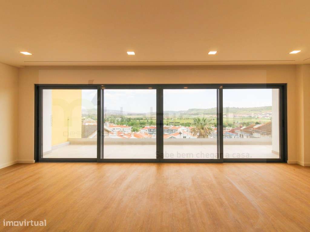 Moradia de Luxo com elevador, piscina e vista panorâmica, em Loures-4