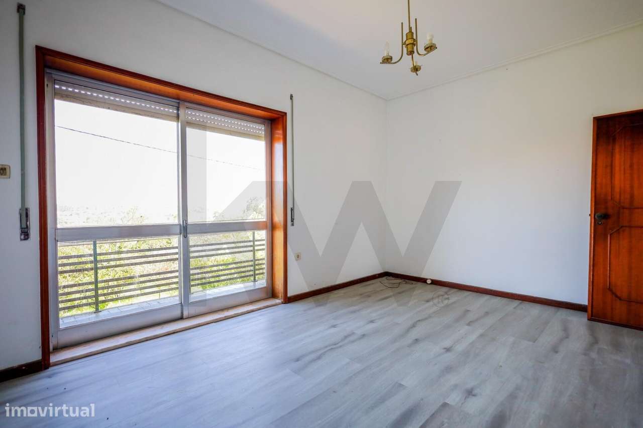 Moradia com 1451m2 de Terreno e Elevado Potencial de Valorização em Sã-13