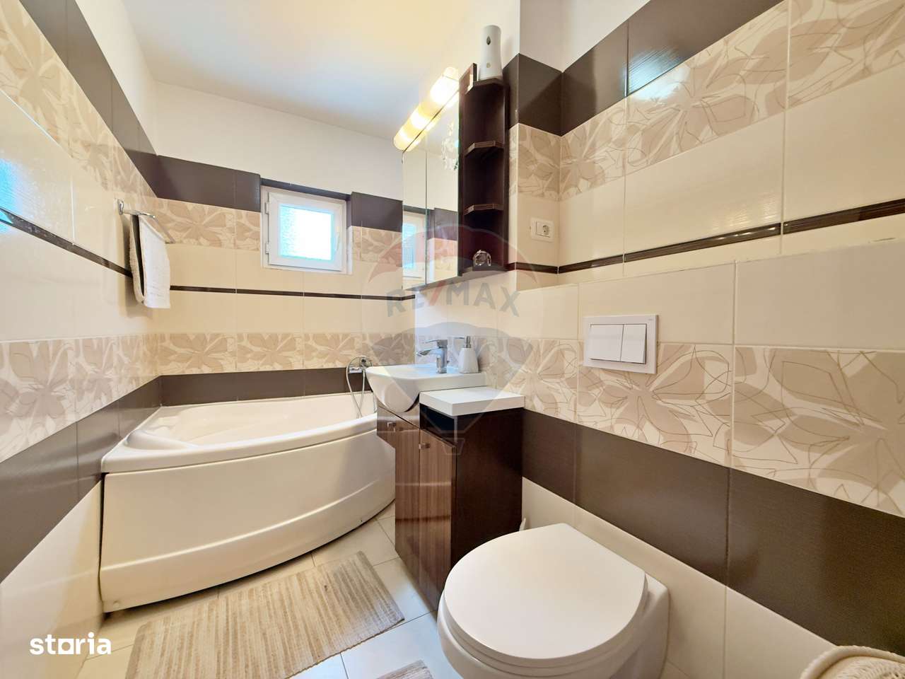 Apartament cu 4 camere de închiriat (piața „Mihai Viteazul”) - Imagine principală: 4/16