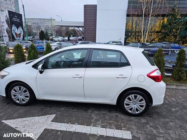 Toyota Auris 1.4 D-4D Luna - 5