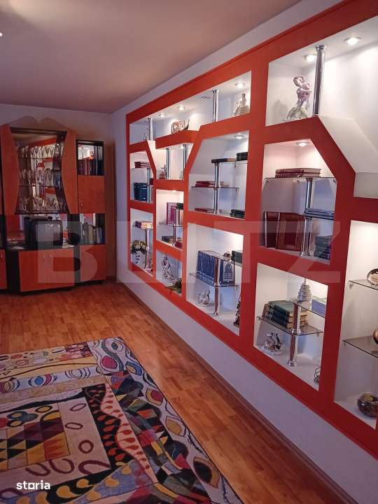 CASA IN CENTRU -REGHIN CU SPATIU COMERCIAL - Imagine principală: 4/11