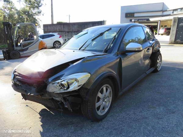 Volvo C30 1.6 D (109Cv) de 2010 - Peças Usadas (8827) - 2