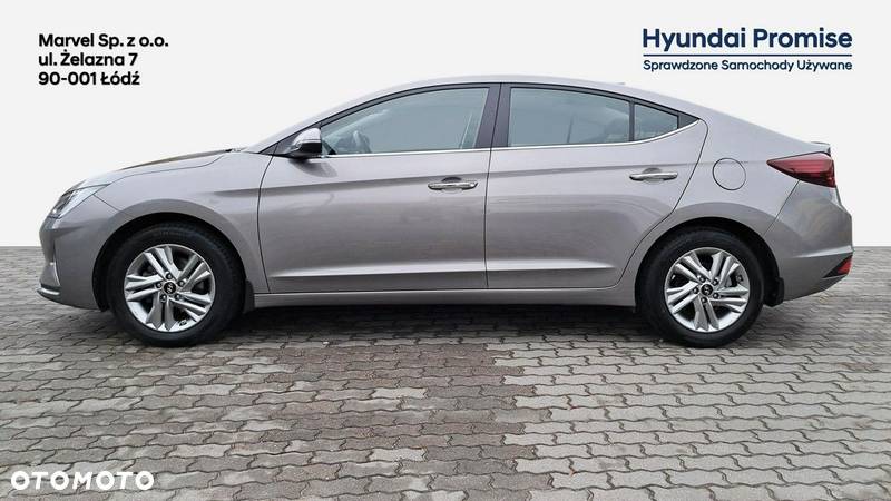 Hyundai Elantra - 8