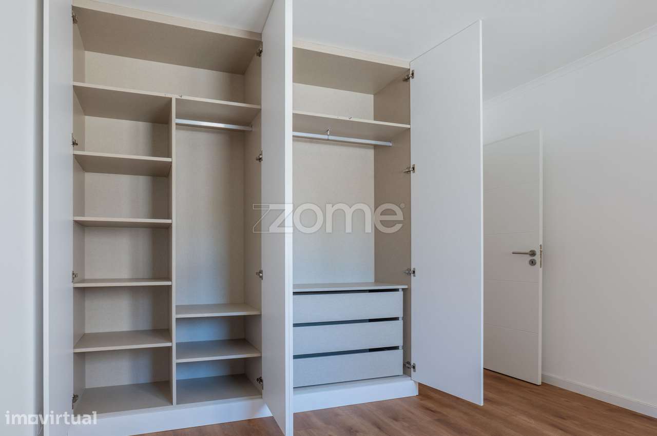 Apartamento T1+1 Baixa da Banheira-48