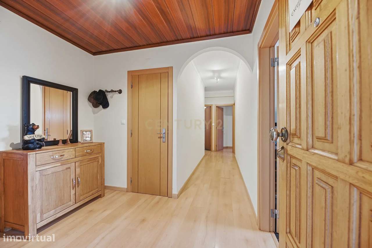 Apartamento T4 em Moita, Setúbal - Oportunidade Única!-14