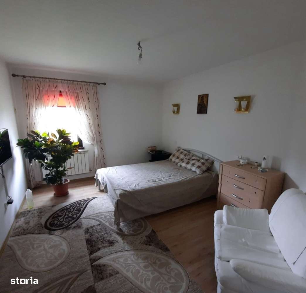 Casa noua + spatiu - Imagine principală: 4/14