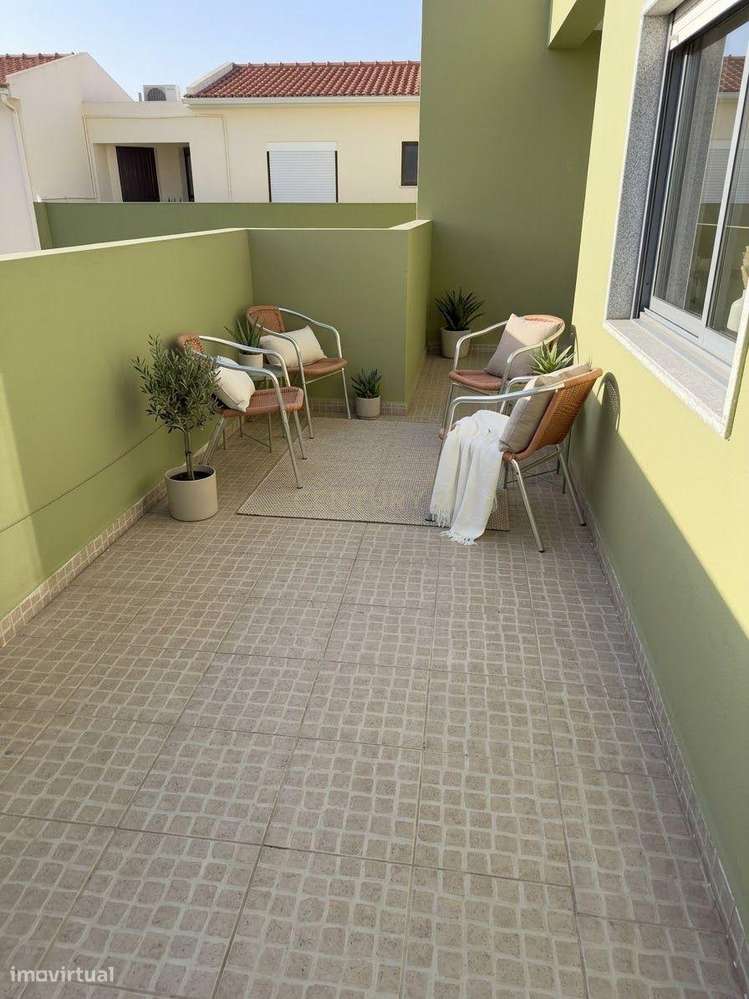 Apartamento de 2 assolhadas com terraço! centralidade absoluta...-8