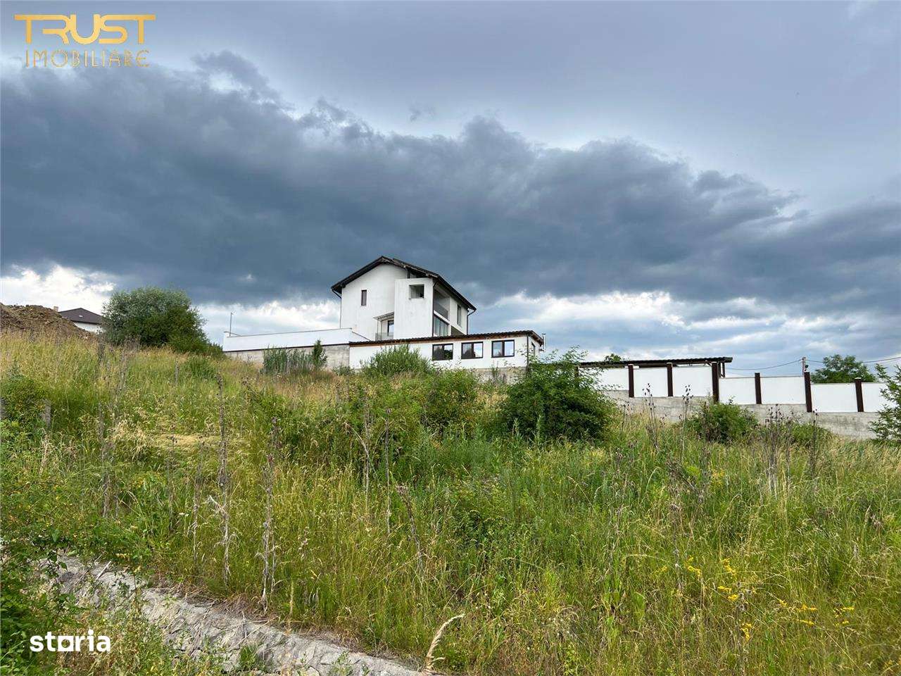 Teren Dealul Jelnei utilitati - Imagine principală: 4/6