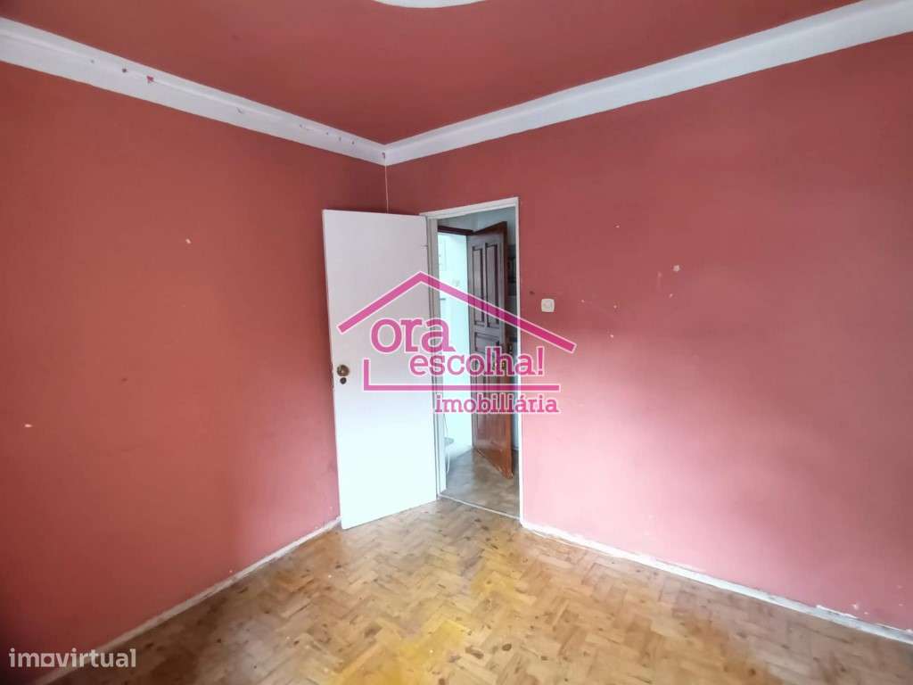 Apartamento T3 em Remodelação Total no Laranjeiro!-7