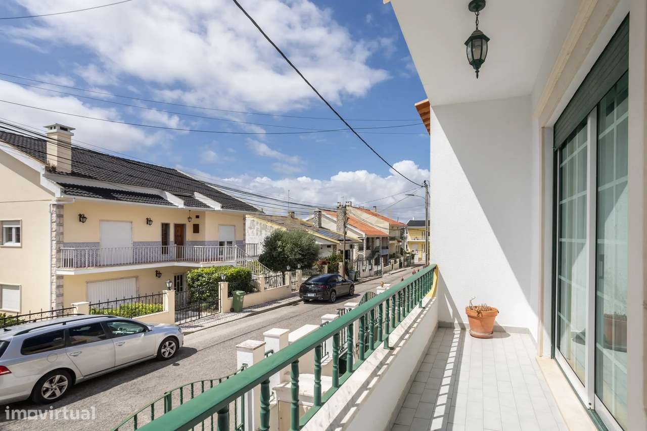 Moradia T3 c/Garagem 4 Viaturas - Foros de Amora-28