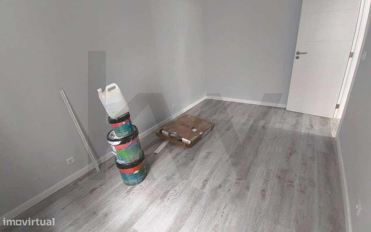 T2 Totalmente Remodelado no Dafundo | Vista Rio e Excelentes Acessibil - Grande imagem: 4/19