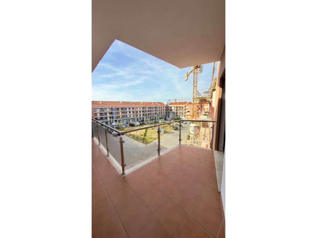 Apartamento T2 Duplex Novo Pinhal Novo-32