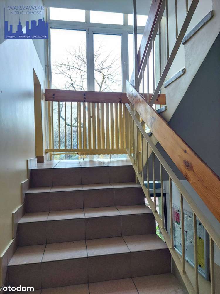 Czteropokojowe przy metrze Stokłosy, z potencjałem-16