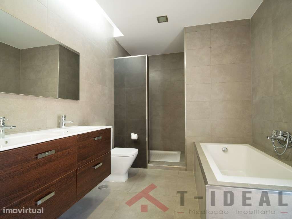 Moradia T4 com Vista de Mar-37