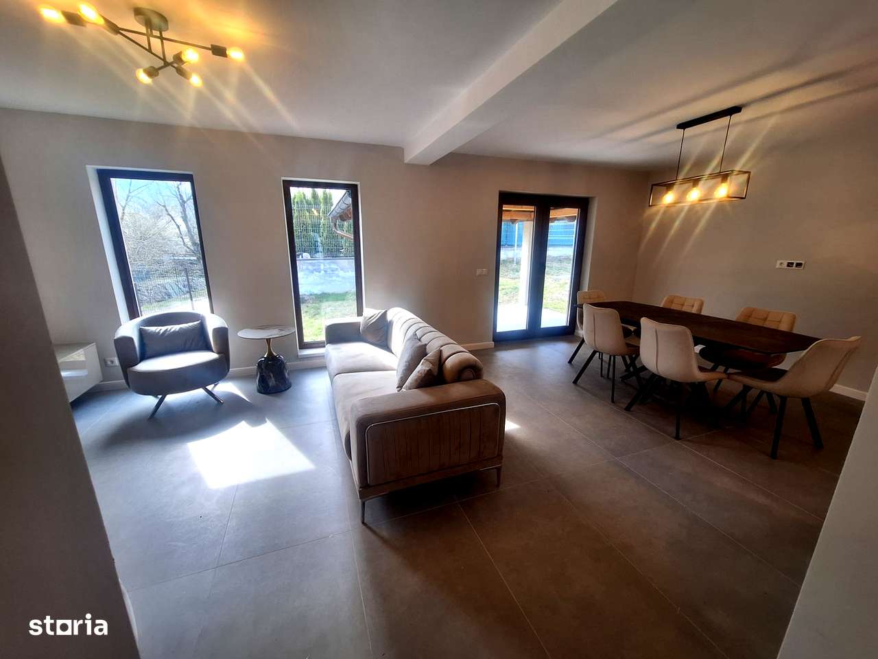 Casa individuala cu 5 camere de vanzare in Cisnadie-1