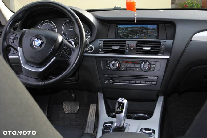 BMW X3 xDrive20d - 14