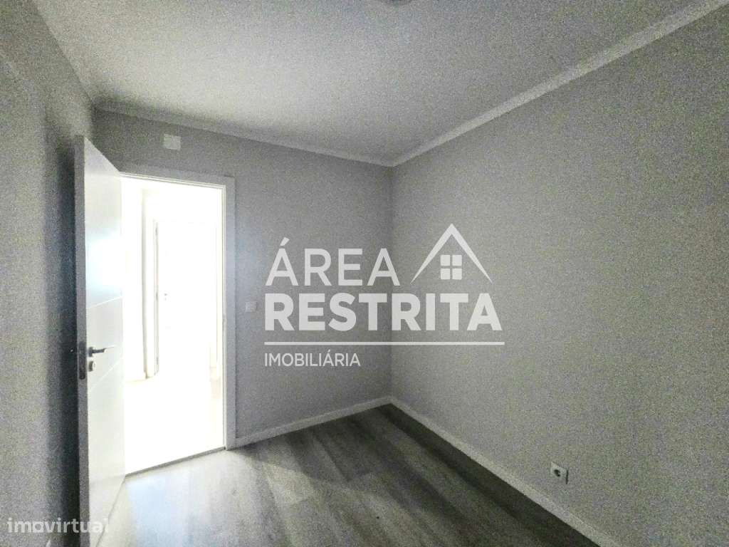 APARTAMENTO T2 TOTALMENTE REMODELADO EM BENFICA – LISBOA-8