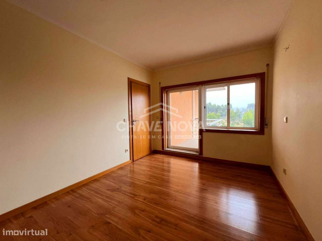 Apartamento T2 c/ Lugar de Garagem em Canelas (Edifício Prestige)-12