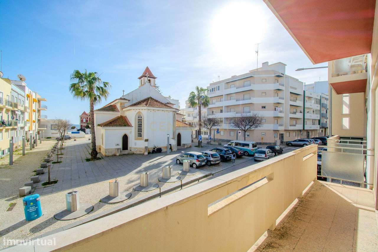 T4 a 150m da Praia de Armação de Pêra – Oportunidade de Valorização - Grande imagem: 4/56