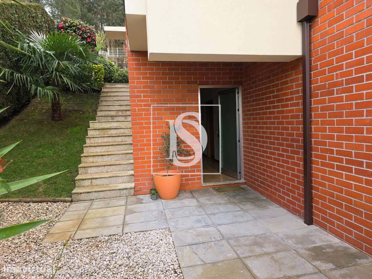 Moradia em Banda T3 em Aldão - Grande imagem: 2/38