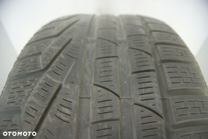 235/40R19 92V Pirelli Sottozero Winter SE2 64337 - 2