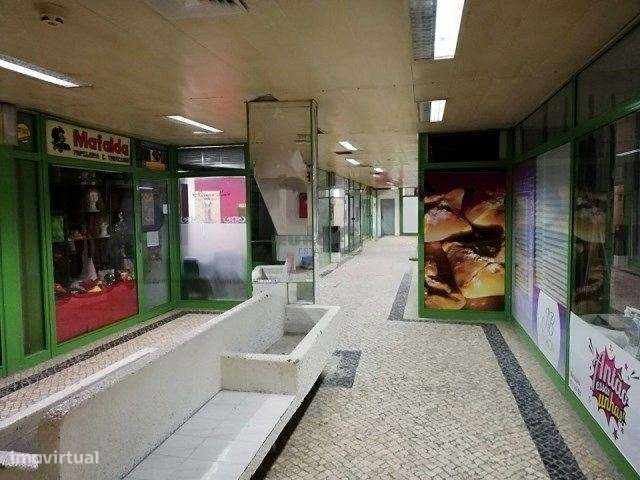 Loja ampla em Centro Comercial  Palmeiras-12