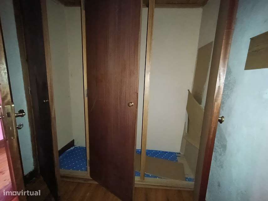 Moradia T4 p/remodelar, Póvoa, Figueira de Lorvão, a 20 km de Coimbra-33