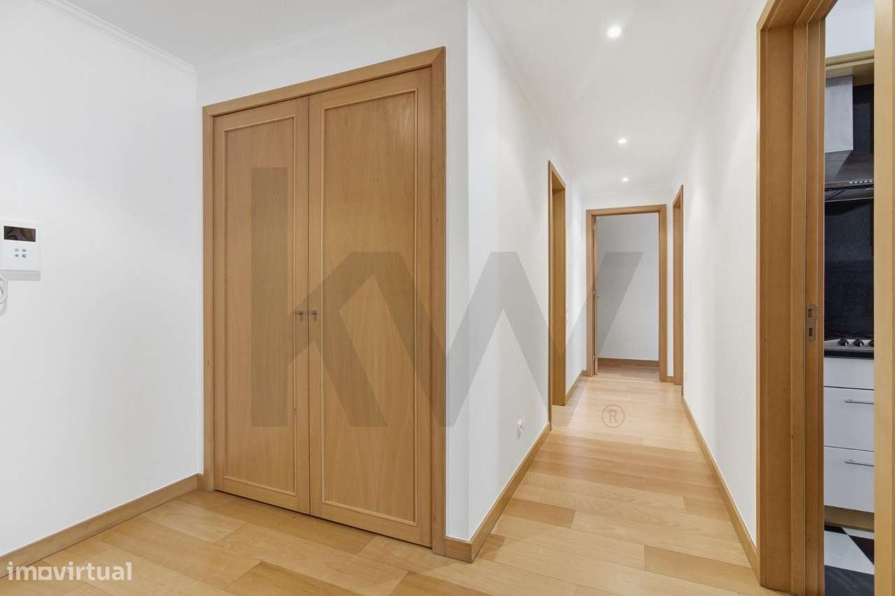 Arrendamento - T2  — Fórum Oeiras - Arrecadação e 2 Estacionamentos - Grande imagem: 4/26