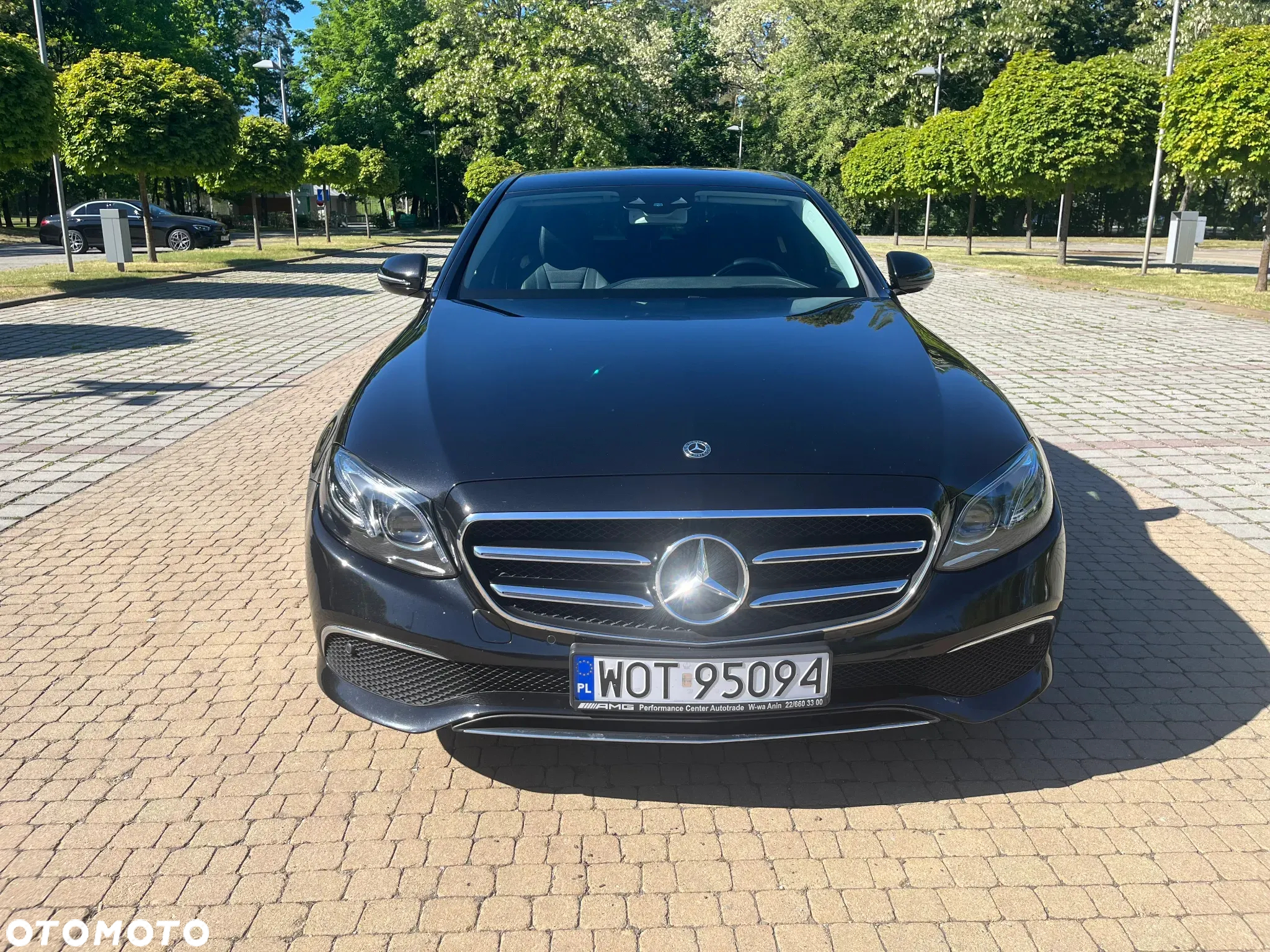 Mercedes-Benz Klasa E 220 d 4-Matic 9G-TRONIC - 2